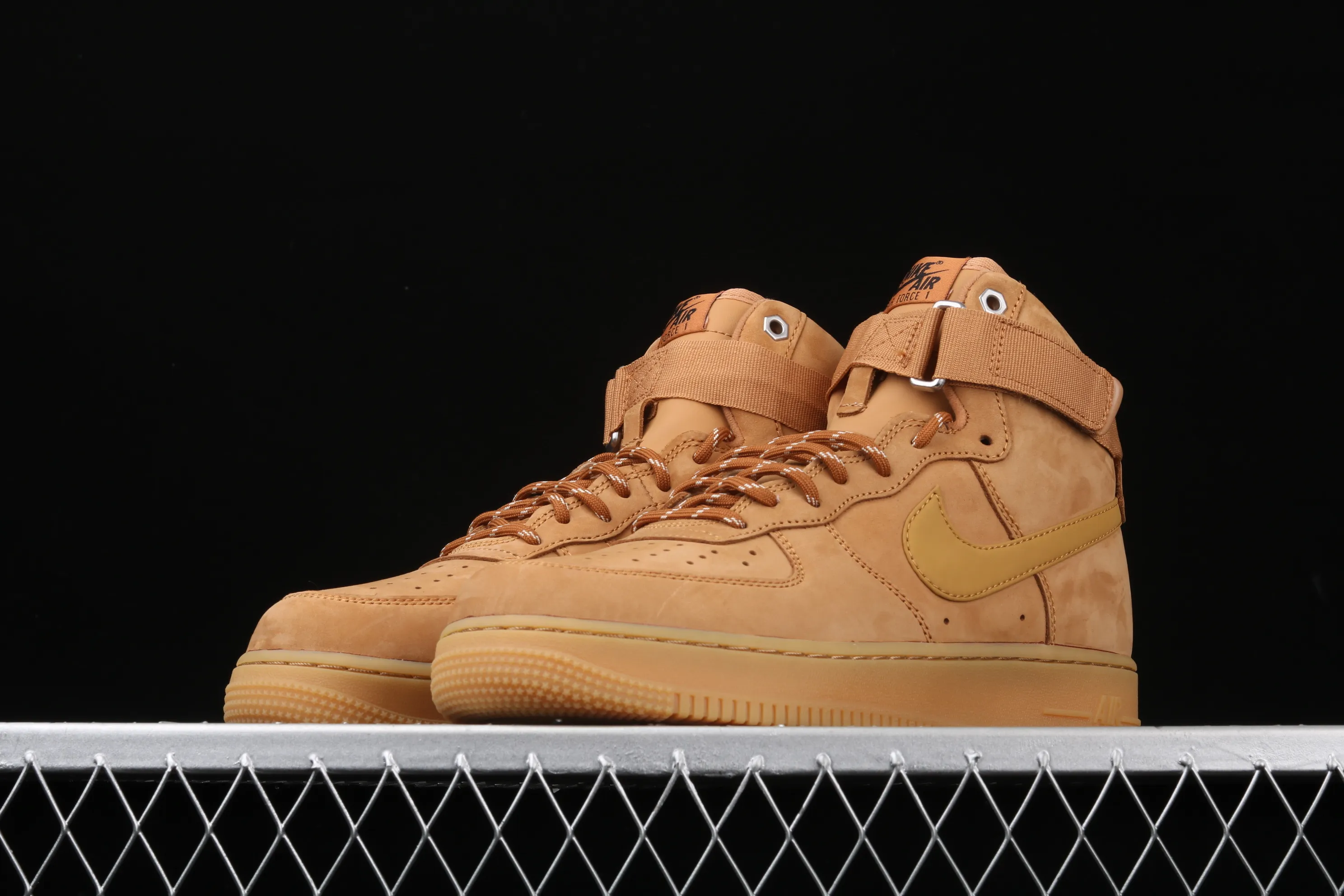 All categories Nk Air Force 1 Air Force series Nk Air Force 1 High Air Force high top Nk Air Force 1 High '07 2019 new version of wheat color Air Force One high top sneakers CJ9178-200